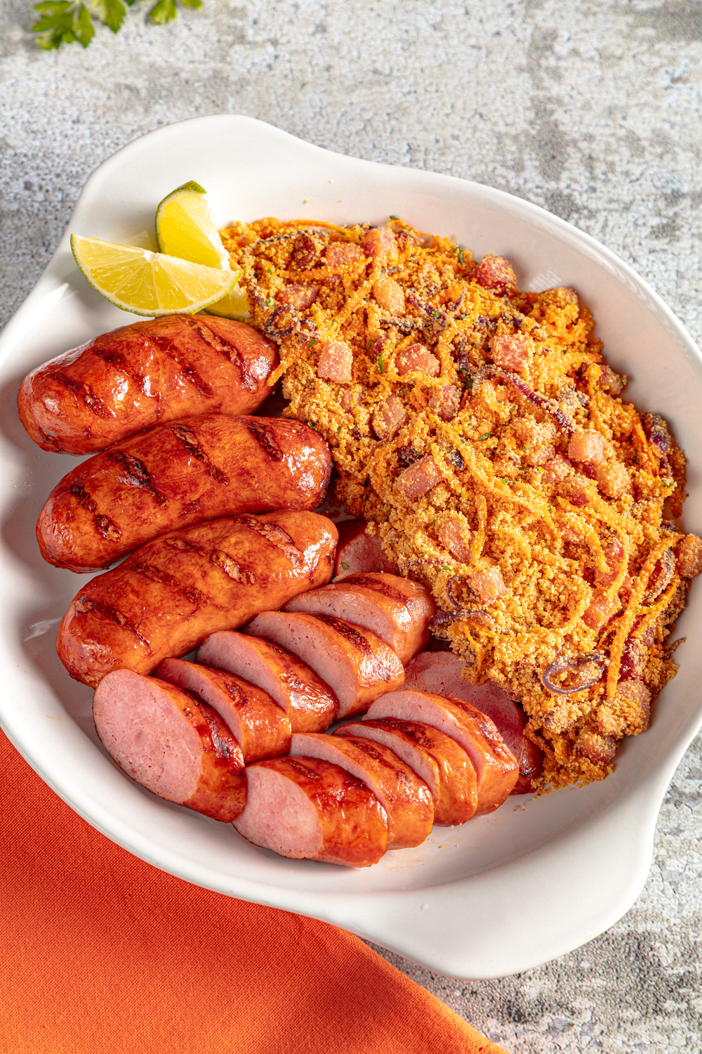 Linguiça com Farofa de Bacon