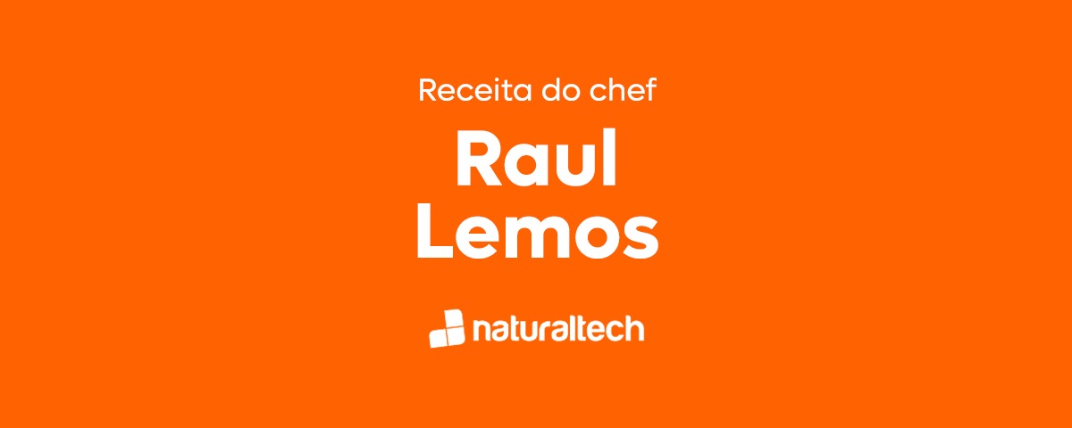 Filé de Peito ao Molho Strogonoff de Cachaça